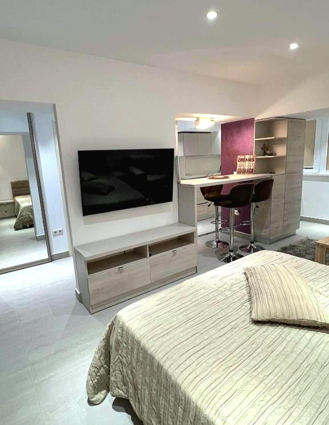 Cathedral Apartment